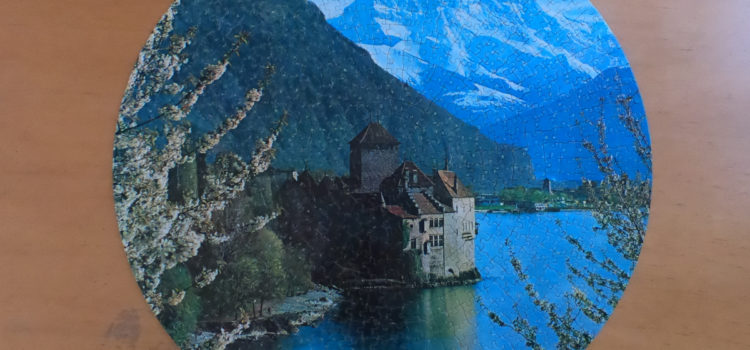 Round vintage puzzle, Castle of Chillon